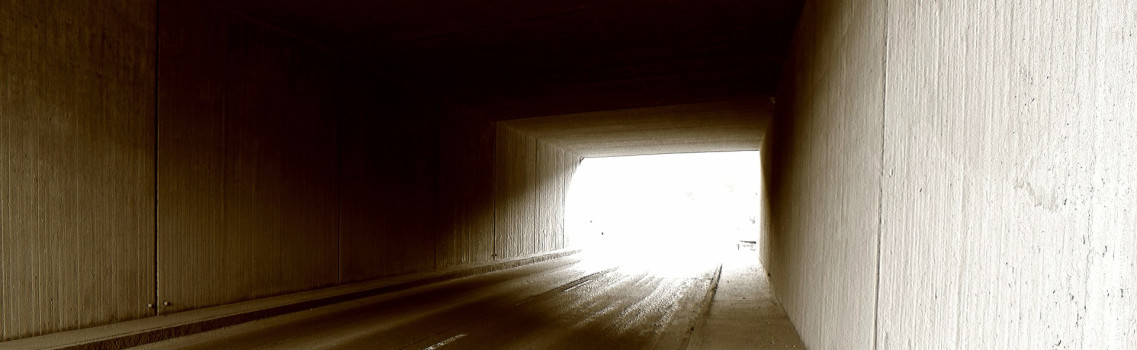 tunnel-697300_1920
